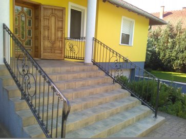 Kovácsoltvas korlát